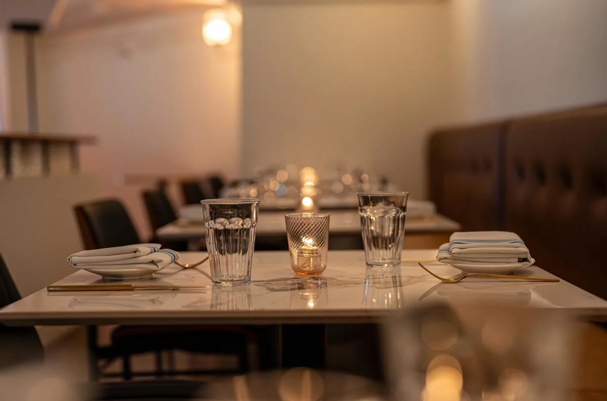 Fleurs dining room