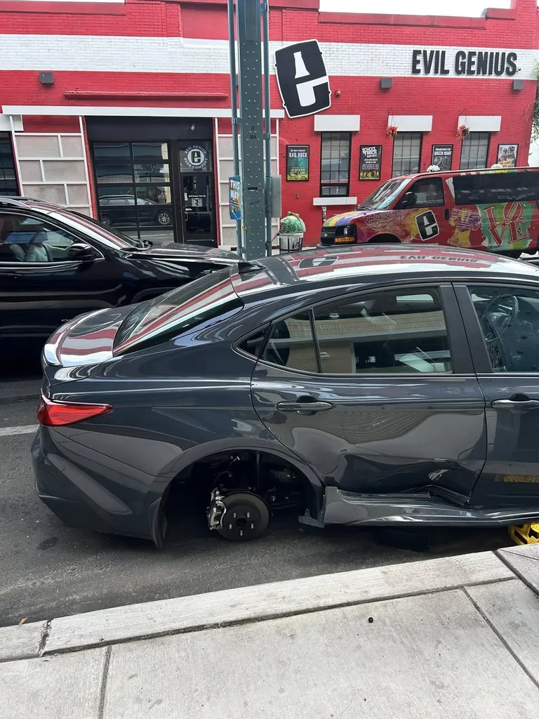 Tire theft outside Percy Bar